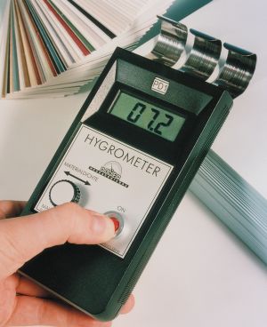 Máy đo độ ẩm giấy cuộn PD1-AL
